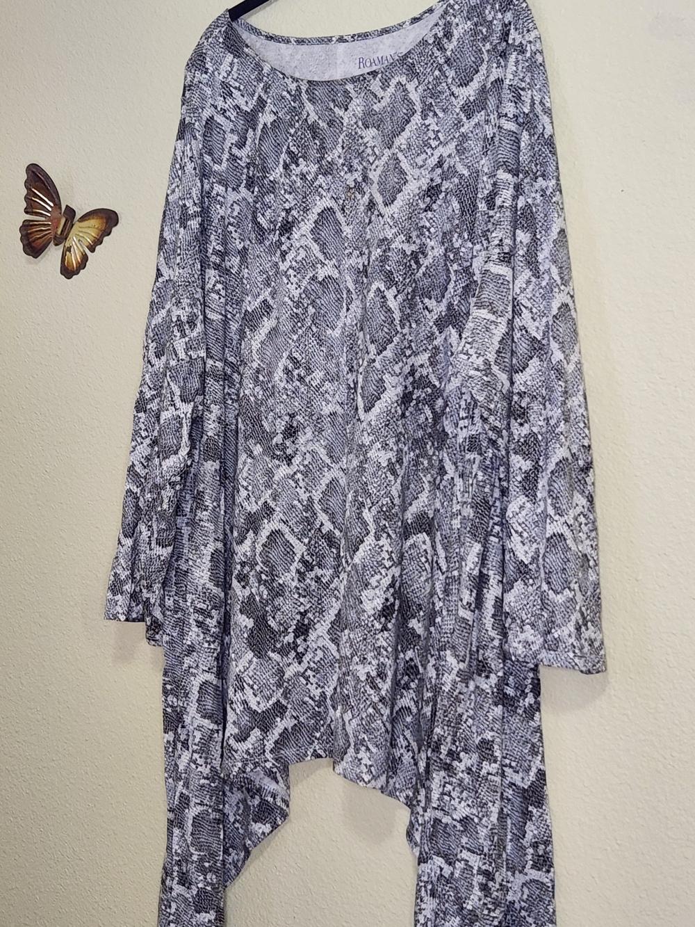 Roaman's Snakeskin Print Hanky Hem Tunic - Size 2X (26/28)